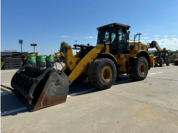 Kolesni nakladalec CATERPILLAR 962M