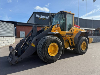 Kolesni nakladalec VOLVO L120F