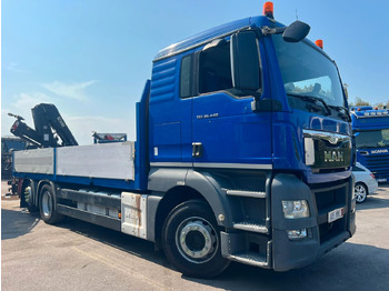 Tovornjak z dvigalom MAN TGX 26.440