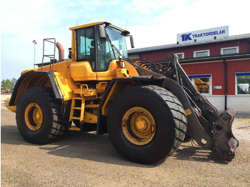 Kolesni nakladalec VOLVO L220F