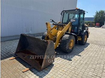 Kolesni nakladalec CATERPILLAR 906H