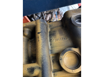 Blok cilindra za Kmetijski stroj CAT C6.6 666-3106953 Blok Silnika CZĘŚCI: slika 4