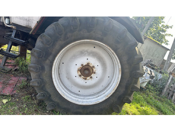 Kompletno kolo za Kmetijski stroj Massey Ferguson 3690 koło kompletne tylne 42 cale: slika 3