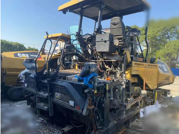 Asfaltni finišer CATERPILLAR AP655F