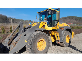 Kolesni nakladalec VOLVO L120H