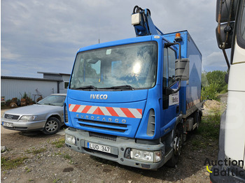 Dvižna ploščad montirana na tovornjak IVECO