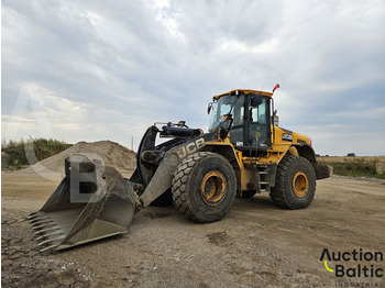 Kolesni nakladalec JCB 457