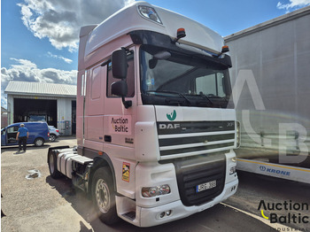 Vlačilec DAF XF 105 460