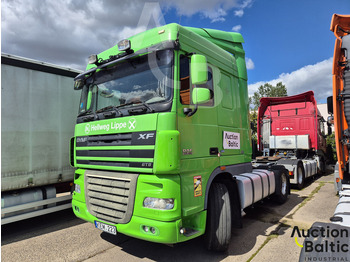 Vlačilec DAF XF 105 460