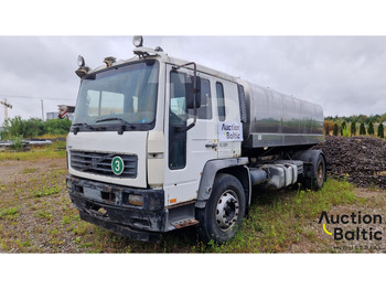 Tovornjak cisterna VOLVO FL 220