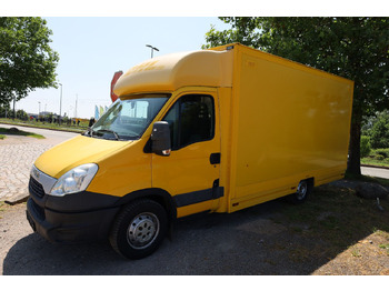 Dostavno vozilo z zabojnikom IVECO Daily