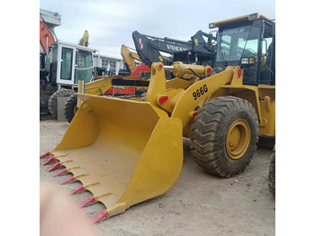 Kolesni nakladalec CATERPILLAR 966G: slika 3