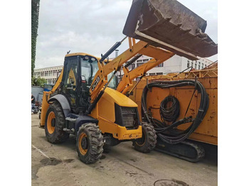 Bager nakladalec JCB 3CX