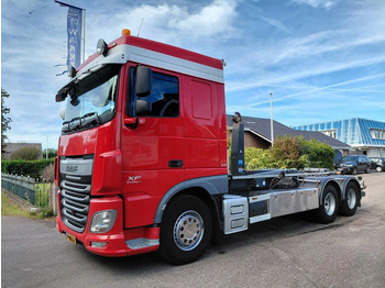 Kotalni prekucni tovornjak DAF XF 460