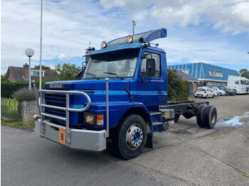 Tovornjak-šasija SCANIA T82