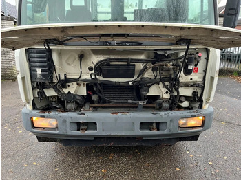 Tovornjak cisterna Volvo FL 611 FL6 11 4x2 with TANK, possible to remove the tank: slika 3 Tovornjak cisterna Volvo FL 611 FL6 11 4x2 with TANK, possible to remove the tank: slika 3