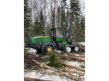 Gozdarski kombajn JOHN DEERE