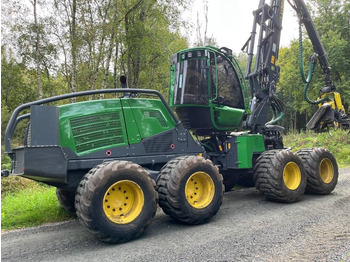 Gozdarski kombajn JOHN DEERE