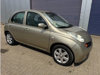 Limuzina NISSAN
