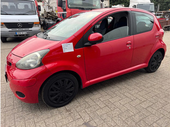 Kombilimuzina TOYOTA