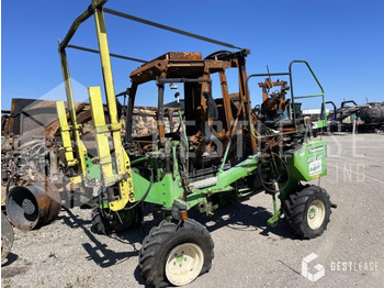 Jahalni traktor TECNOMA