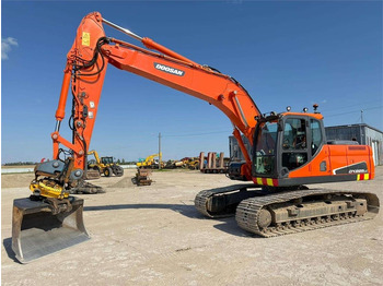 Bager goseničar DOOSAN DX225LC
