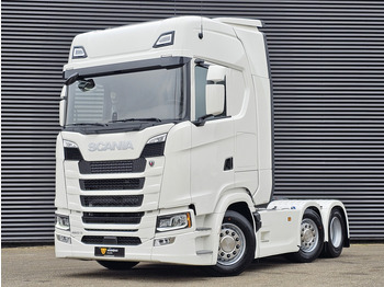 Vlačilec SCANIA S