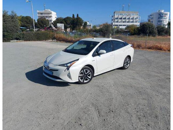 Avtomobil TOYOTA
