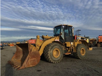 Kolesni nakladalec CATERPILLAR 966G