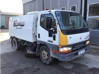 Vozilo za pometanje Mitsubishi Canter: slika 4