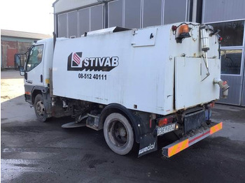 Vozilo za pometanje Mitsubishi Canter: slika 2