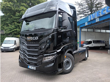 Vlačilec IVECO S-WAY