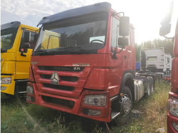 Vlačilec SINOTRUK HOWO