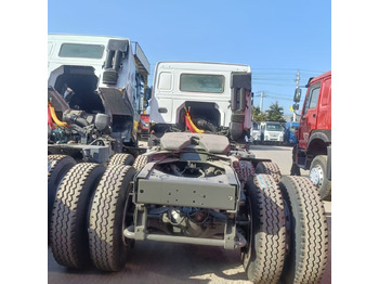 Vlačilec Sinotruk HOWO 371 6*4 Tractor: slika 3