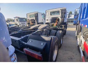 Vlačilec Sinotruk HOWO 371 Tractor: slika 4