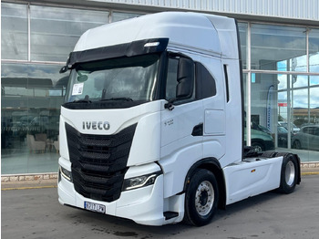Vlačilec IVECO S-WAY