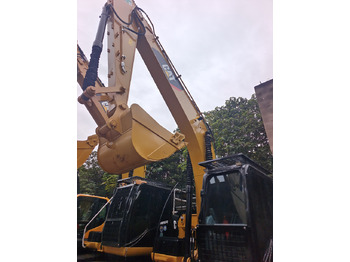 Bager goseničar CAT 320D2 L: slika 4