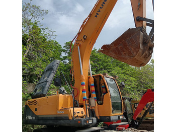 Bager na kolesih HYUNDAI R210
