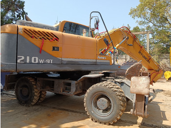 Bager na kolesih HYUNDAI R210
