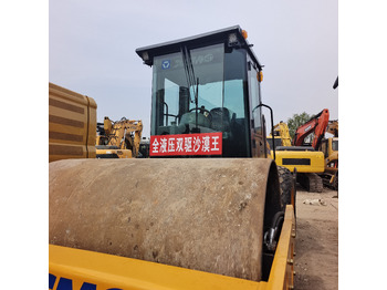 Cestni valjar XCMG XS143J