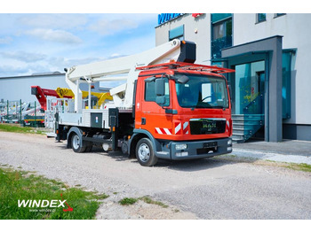 Dvižna ploščad montirana na tovornjak RUTHMANN