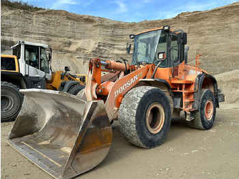 Kolesni nakladalec DOOSAN DL300