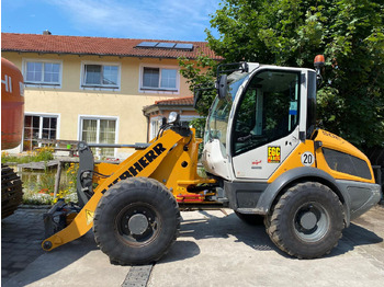 Kolesni nakladalec LIEBHERR L 506