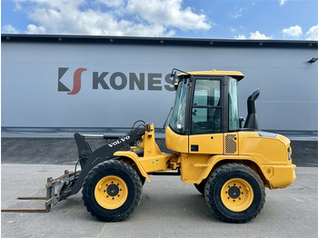 Kolesni nakladalec VOLVO L30G