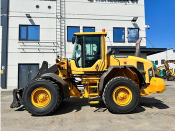 Kolesni nakladalec VOLVO L70G