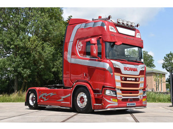 Vlačilec SCANIA R 650