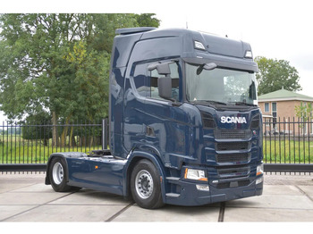 Vlačilec SCANIA S 450