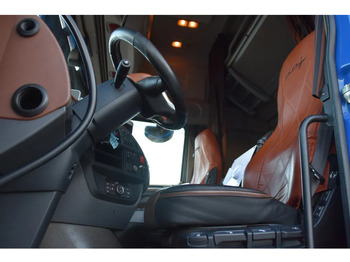 Vlačilec DAF XF 530 SSC 4x2 - RETARDER - PARK. AIRCO - 2 x FUEL TANKS - ALCOA'S - LED - TOP CONDITION -: slika 4