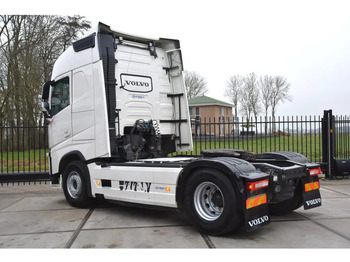 Vlačilec Volvo FH 460 Globe 4x2 - FULL AIR - 628 TKM - HYDRAULIC SYSTEM - PTO - NAVI - 2 x FUEL TANKS -: slika 3