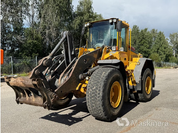 Kolesni nakladalec VOLVO L120E